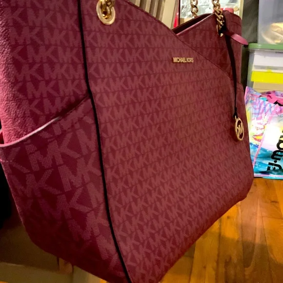 FINAL MARKDOWN  🦩🌼🦩Michael Kors Jet Set Travel Large Chain Shoulder Tote - Picture 5 of 5